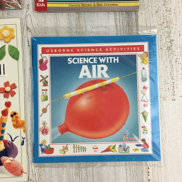 Lot 4 Chick-fil-a Usborne Books Kids Shine-a-Light City Train Science with Air - Picture 5 of 10